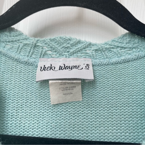 🎃SOLD🎃Vicki Wayne’s Blue Cardigan Made in USA - Picture 2 of 3